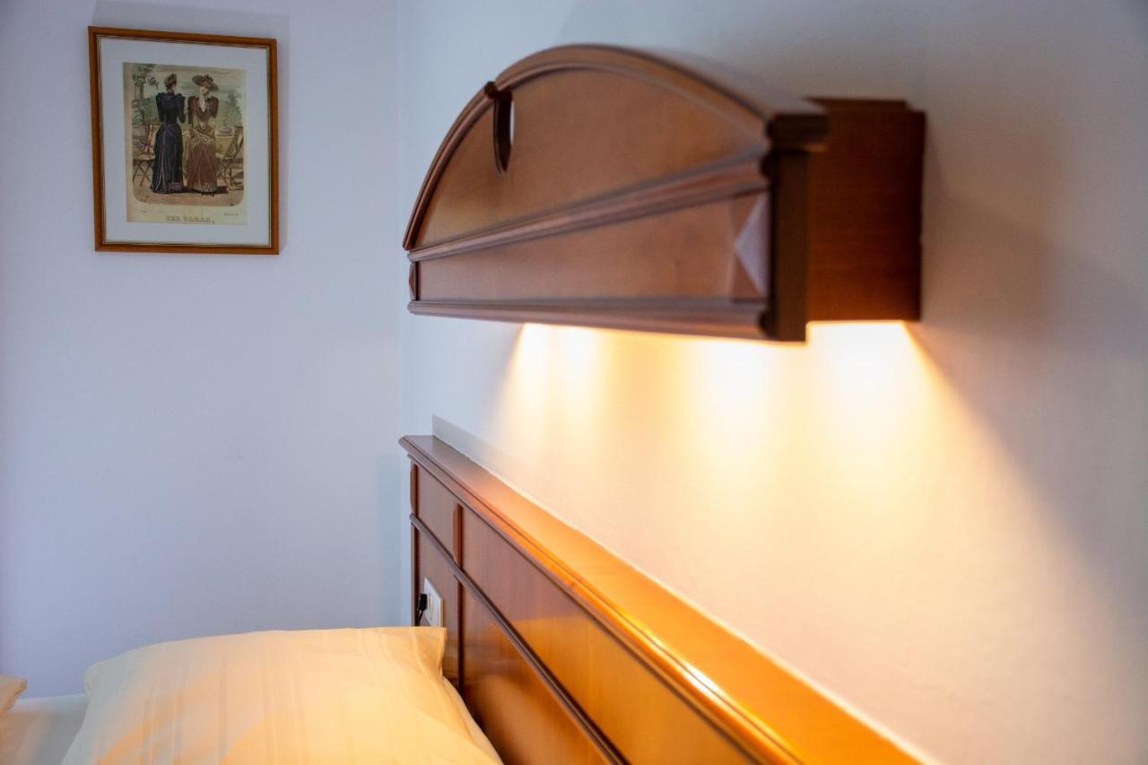 Landhotel Post Ebensee Am Traunsee ***S Bagian luar foto