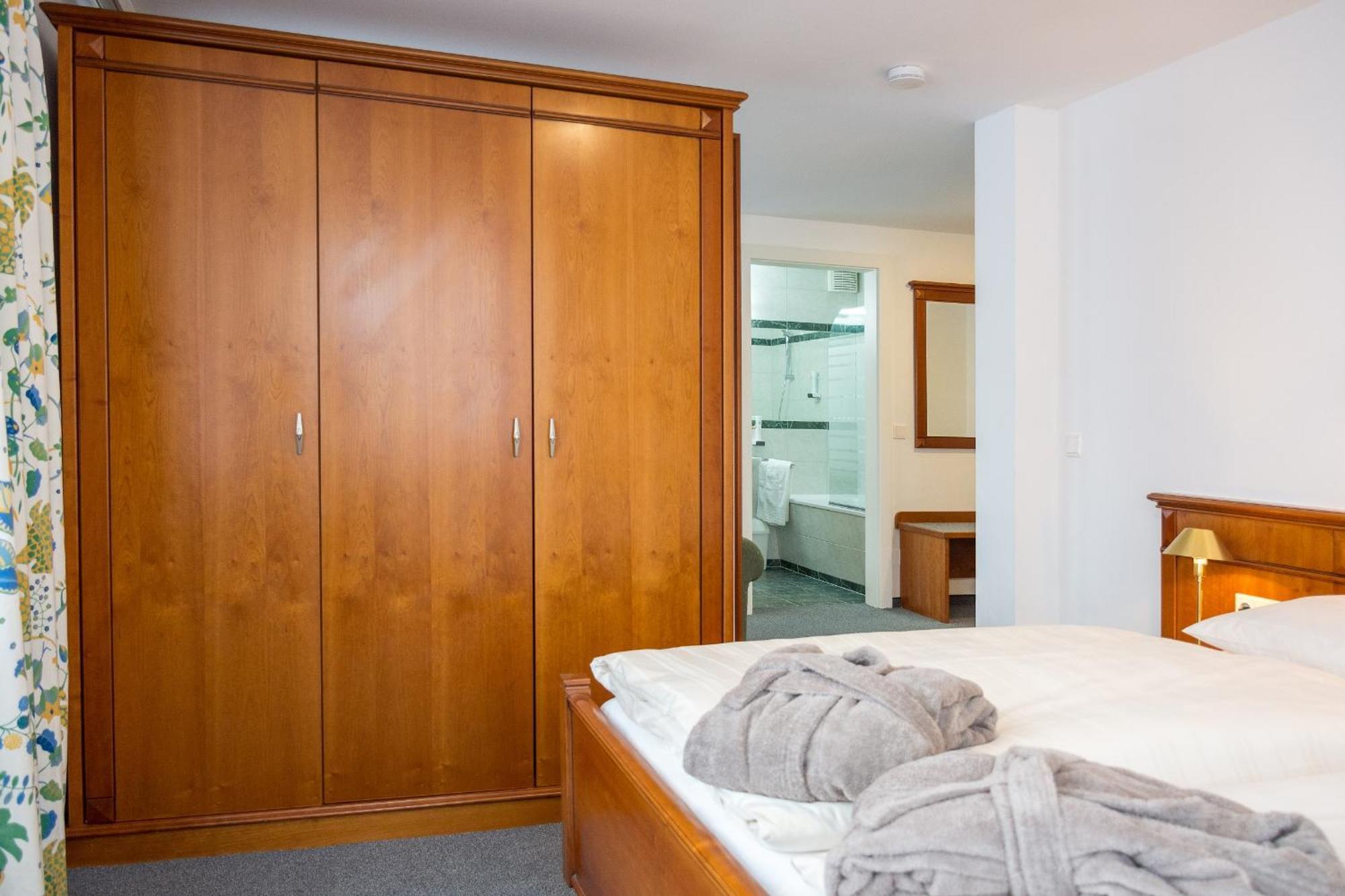Landhotel Post Ebensee Am Traunsee ***S Bagian luar foto