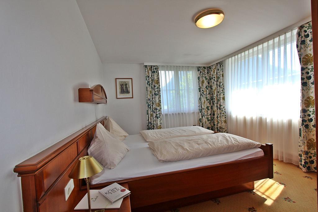Landhotel Post Ebensee Am Traunsee ***S Bagian luar foto