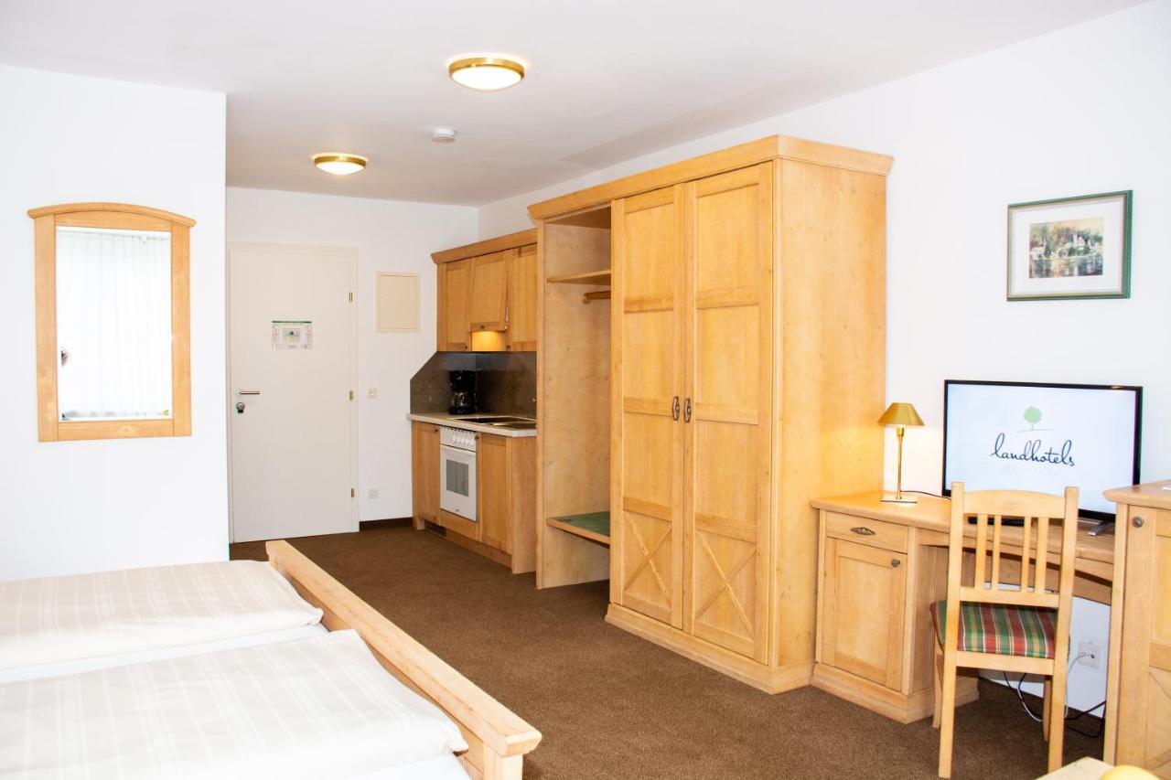 Landhotel Post Ebensee Am Traunsee ***S Bagian luar foto